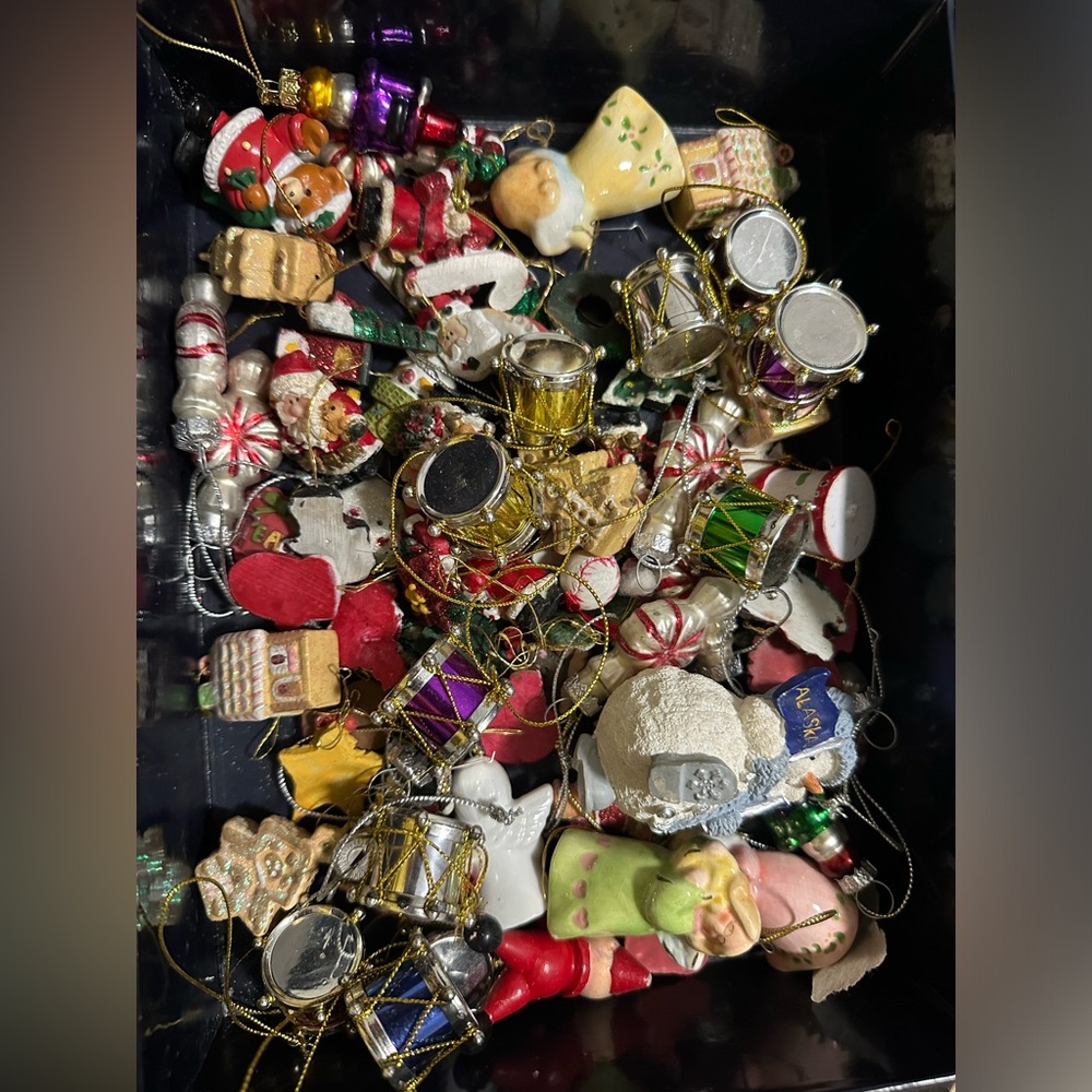 MINI CHRISTMAS DECORATIONS